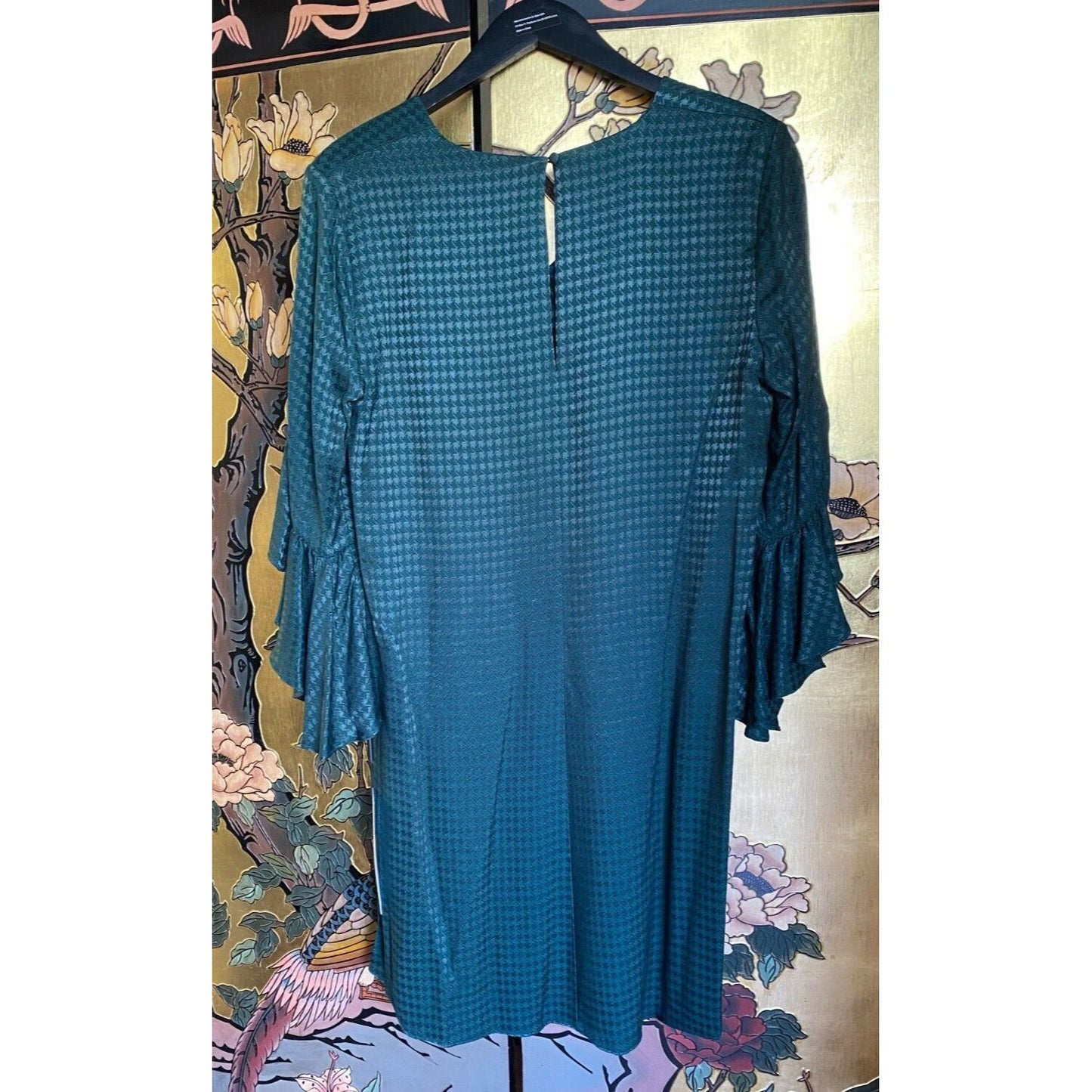 CALVIN KLEIN Womens Green Keyhole Back Bell Sleeve V Neck Short Shift Dress 4