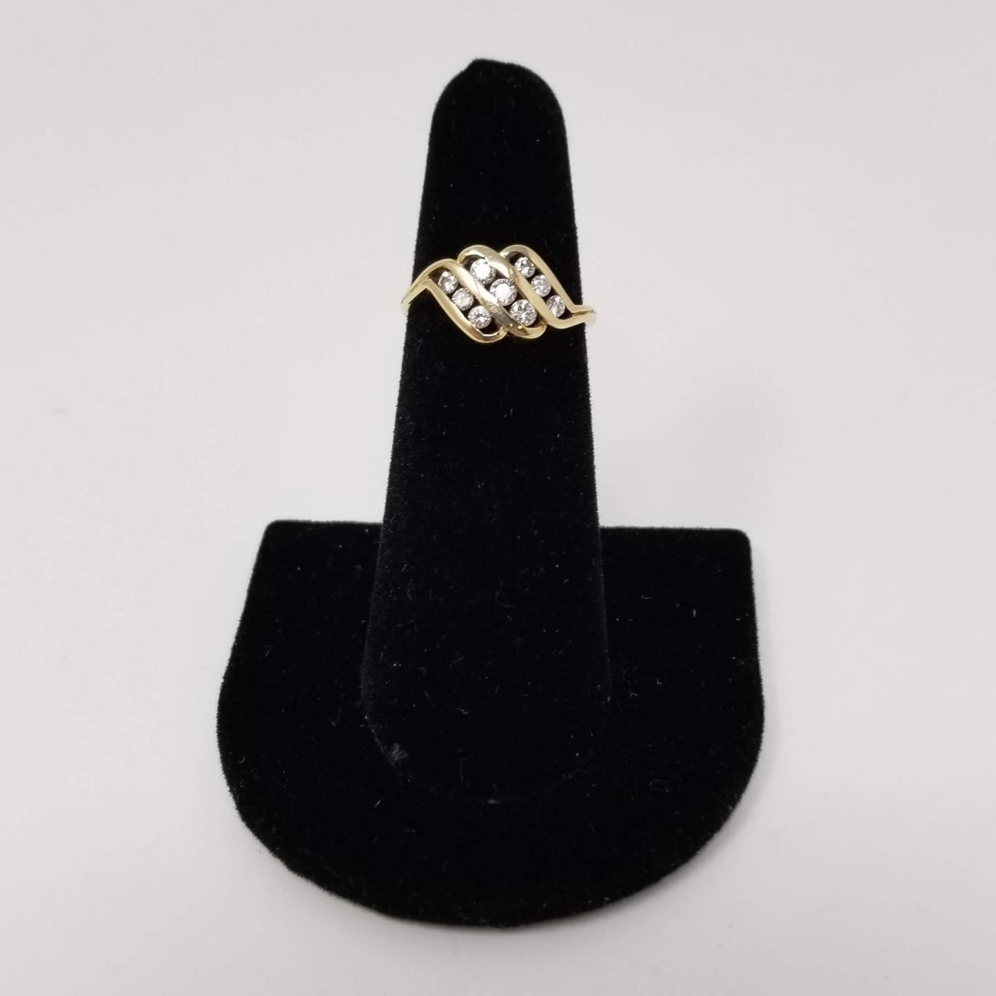 Cocktail Ring - 9 Round Brilliant Diamonds - Size 6.75 - 14K Yellow Gold